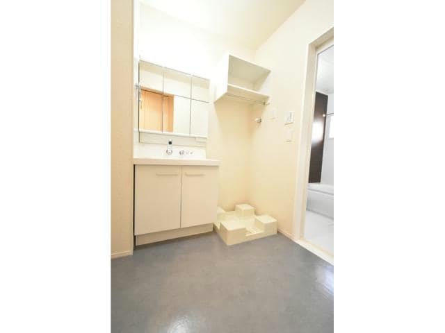  ライフコート横越中央