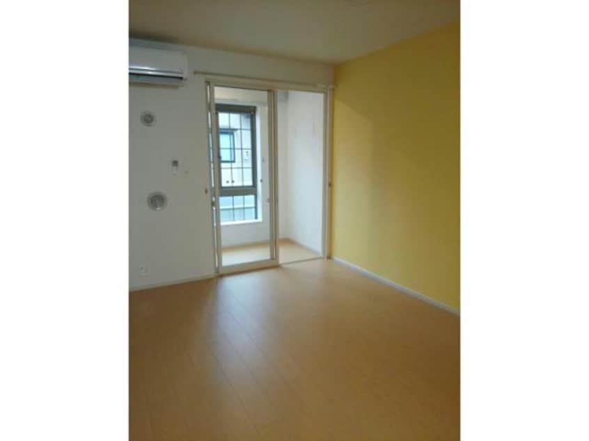  メゾン　レーヴ荻島