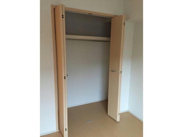  メゾン　レーヴ荻島