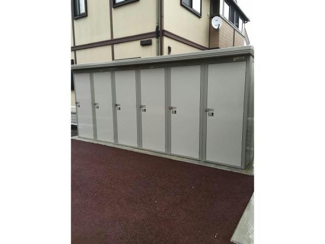  メゾン　レーヴ荻島