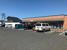 セブンイレブン新潟荻島店(コンビニ)まで299m メゾン　レーヴ荻島