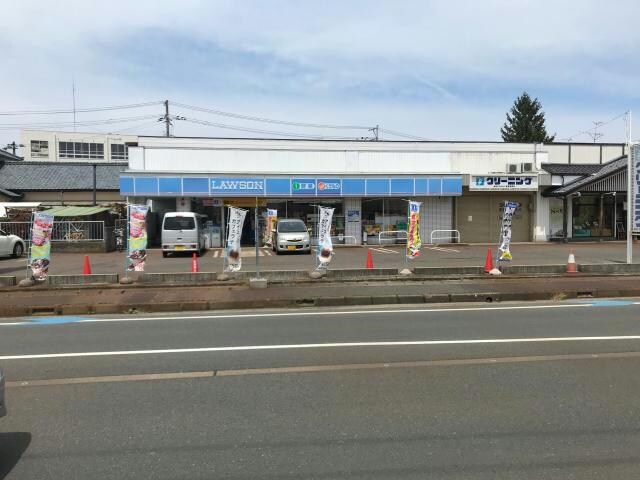 ローソン新津山谷町店(コンビニ)まで394m エルフォルク