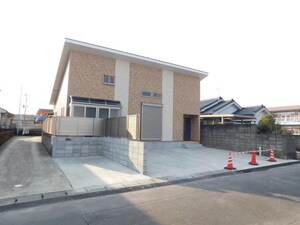 オサム企画貸家（西原2丁目運動公園近く）