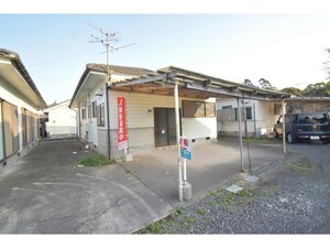 前田貸家　2号棟（川西町3642-1）