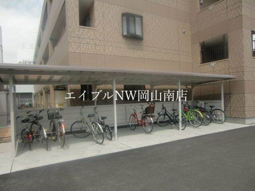 駐輪場 宇野線<宇野みなと線>/備前西市駅 徒歩28分 1階 築13年