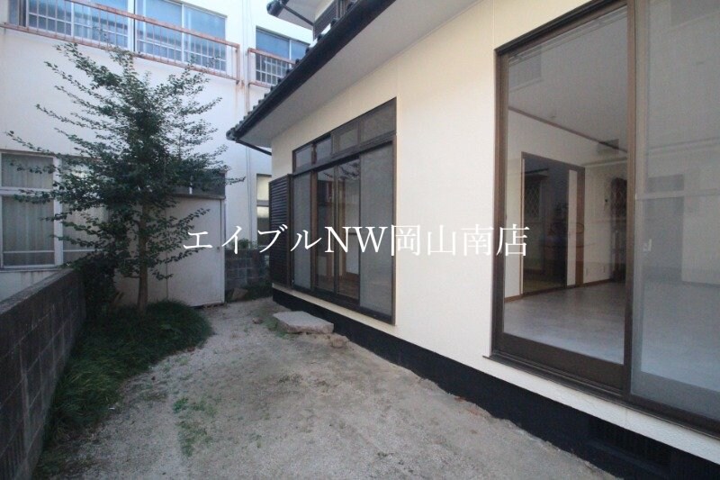  岡山市電清輝橋線<岡山電気軌道>/清輝橋駅 徒歩43分 1階 築35年