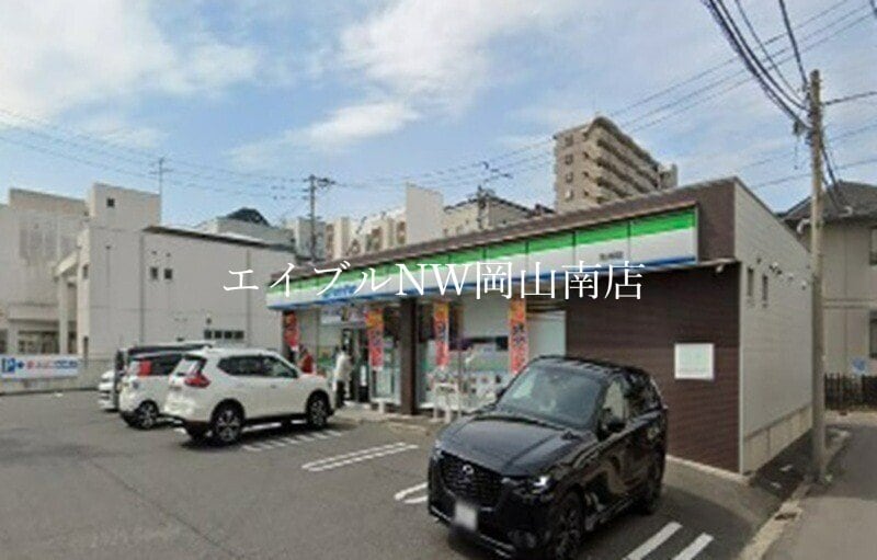 ファミリーマート岡山鹿田店(コンビニ)まで332m 宇野線<宇野みなと線>/大元駅 徒歩10分 1階 築8年