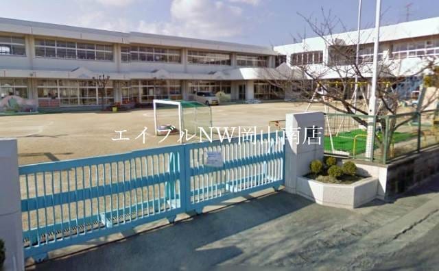 岡山市立芳明幼稚園(幼稚園/保育園)まで592m 宇野線<宇野みなと線>/備前西市駅 徒歩5分 5階 築17年