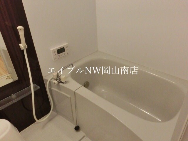  岡山市電清輝橋線<岡山電気軌道>/清輝橋駅 徒歩48分 2階 築7年