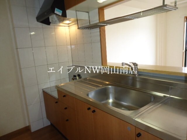 キッチン 岡山市電清輝橋線<岡山電気軌道>/清輝橋駅 徒歩31分 2階 築22年