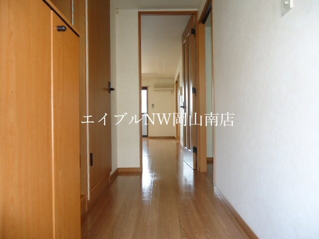 廊下 岡山市電清輝橋線<岡山電気軌道>/清輝橋駅 徒歩31分 2階 築22年