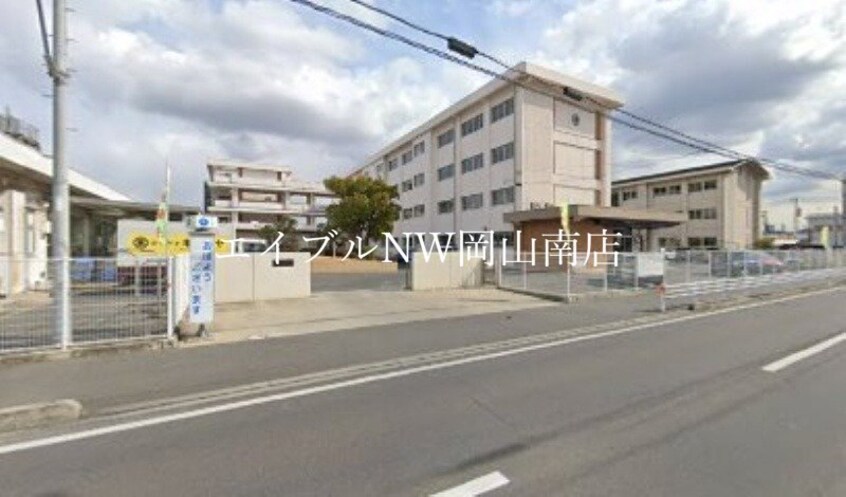 岡山市立平井小学校(小学校)まで3214m 岡山市電清輝橋線<岡山電気軌道>/清輝橋駅 徒歩31分 2階 築22年