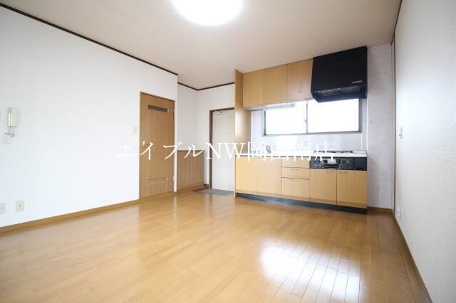  岡山市電清輝橋線<岡山電気軌道>/清輝橋駅 徒歩40分 3階 築26年