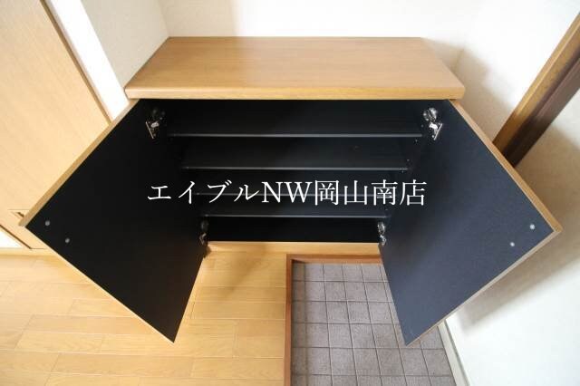  岡山市電清輝橋線<岡山電気軌道>/清輝橋駅 徒歩40分 3階 築26年