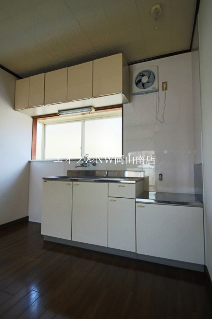 宇野線<宇野みなと線>/備前西市駅 徒歩32分 1階 築35年