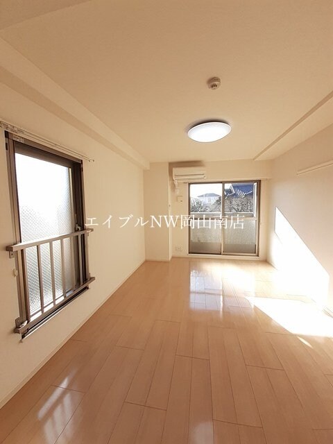  岡山市電清輝橋線<岡山電気軌道>/清輝橋駅 徒歩37分 1階 築8年