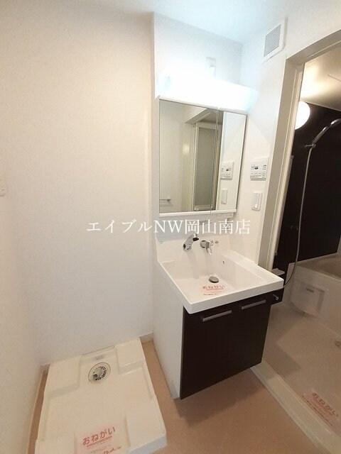  岡山市電清輝橋線<岡山電気軌道>/清輝橋駅 徒歩37分 1階 築8年