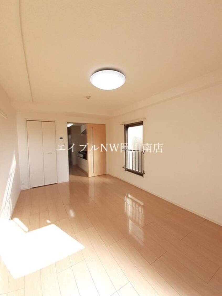  岡山市電清輝橋線<岡山電気軌道>/清輝橋駅 徒歩37分 1階 築8年