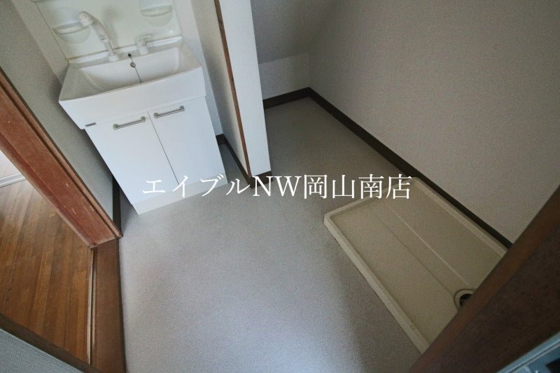  宇野線<宇野みなと線>/備前西市駅 徒歩32分 1階 築35年