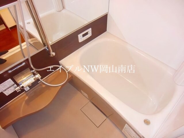  岡山市電清輝橋線<岡山電気軌道>/清輝橋駅 徒歩14分 5階 築13年