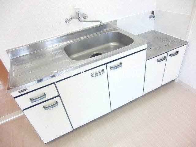 キッチン 岡山市電清輝橋線<岡山電気軌道>/清輝橋駅 徒歩19分 7階 築48年