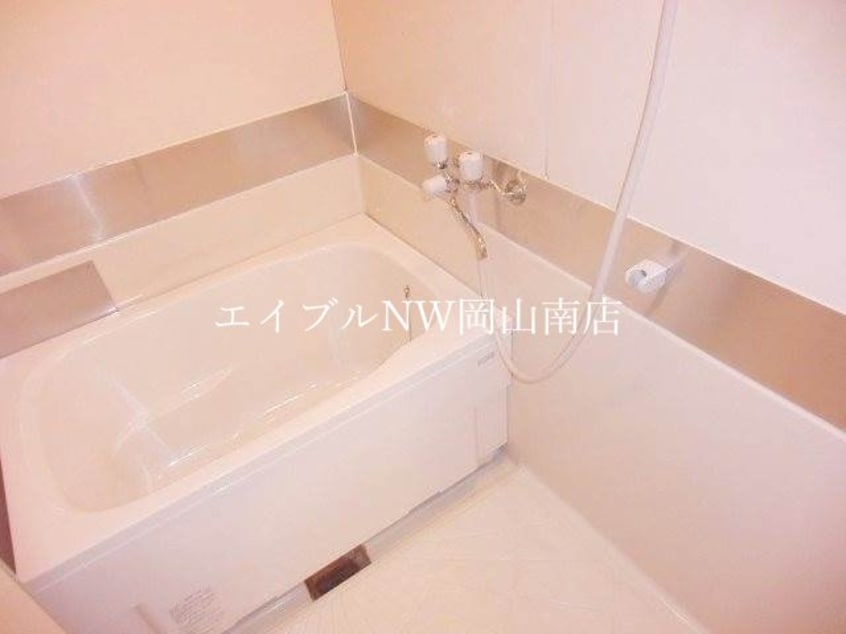 バスルーム 岡山市電清輝橋線<岡山電気軌道>/清輝橋駅 徒歩19分 7階 築48年