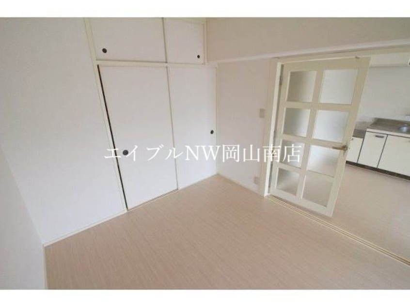 玄関から 岡山市電清輝橋線<岡山電気軌道>/清輝橋駅 徒歩19分 7階 築48年