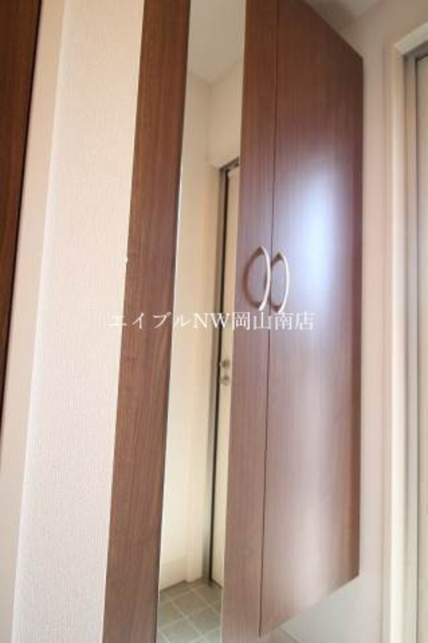  岡山市電清輝橋線<岡山電気軌道>/清輝橋駅 徒歩21分 1階 築8年