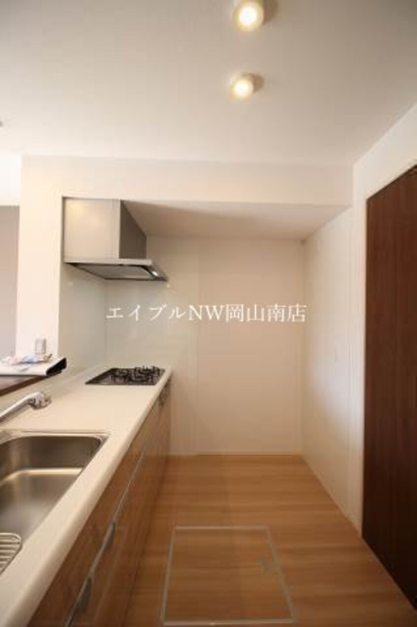  岡山市電清輝橋線<岡山電気軌道>/清輝橋駅 徒歩21分 1階 築8年