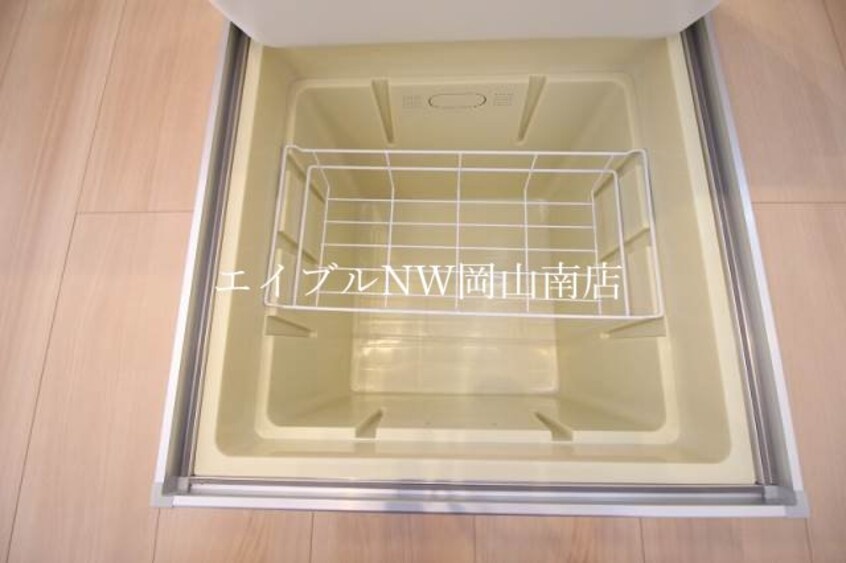  岡山市電清輝橋線<岡山電気軌道>/清輝橋駅 徒歩21分 1階 築8年