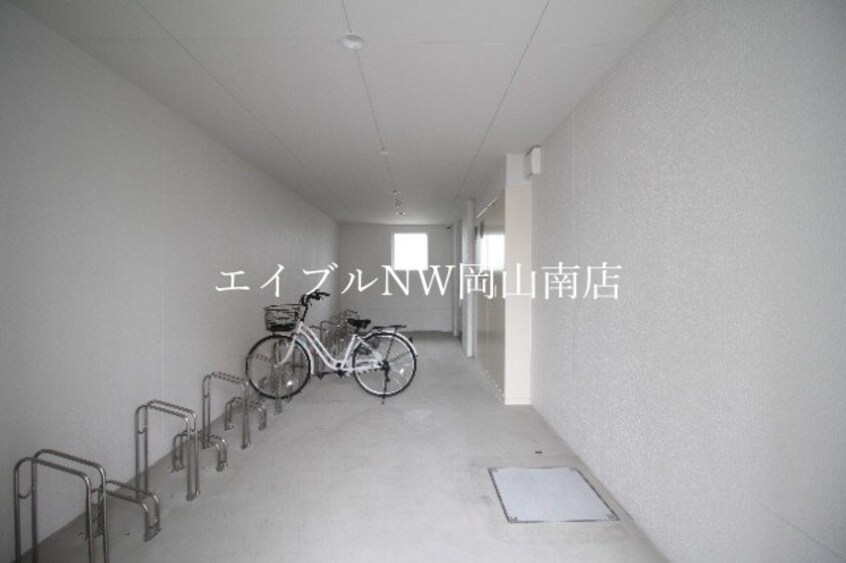  岡山市電清輝橋線<岡山電気軌道>/清輝橋駅 徒歩11分 4階 築3年