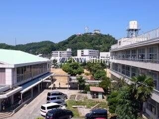 岡山市立伊島小学校(小学校)まで605m 山陽本線（中国）/岡山駅 徒歩15分 1階 築11年