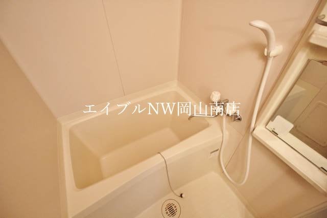 お風呂 宇野線<宇野みなと線>/備前西市駅 徒歩46分 3階 築27年