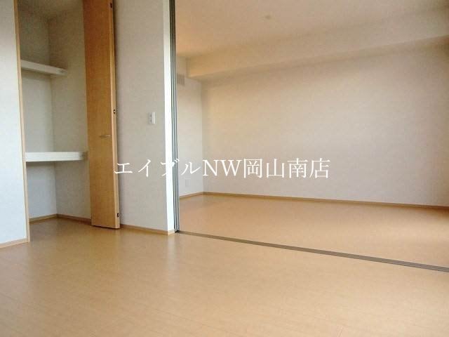 洋室 宇野線<宇野みなと線>/備前西市駅 徒歩67分 2階 築14年
