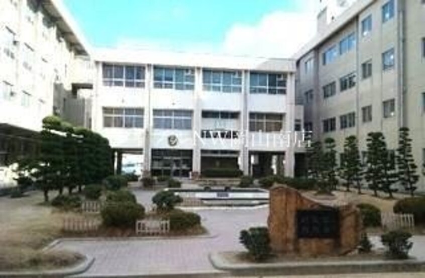 芳泉小学校(小学校)まで937m 宇野線<宇野みなと線>/備前西市駅 徒歩33分 6階 築40年