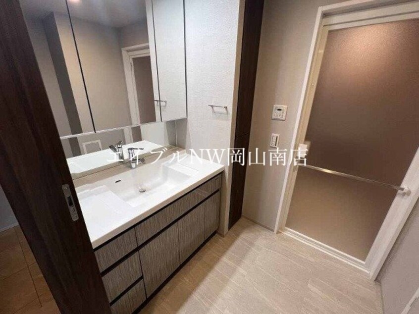  岡山市電清輝橋線<岡山電気軌道>/新西大寺町筋駅 徒歩6分 20階 築2年