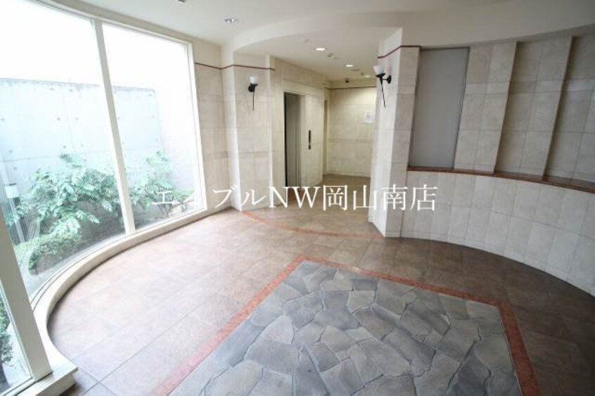  岡山市電東山本線<岡山電気軌道>/門田屋敷駅 徒歩2分 8階 築20年