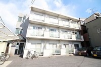 スチューディオ奥田