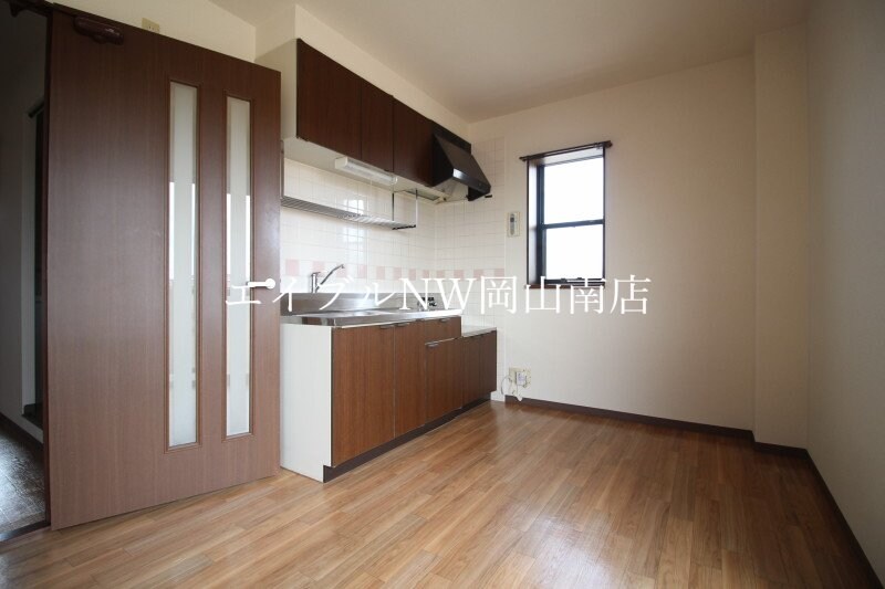  岡山市電東山本線<岡山電気軌道>/東山・おかでんミュージアム駅 徒歩62分 1階 築28年