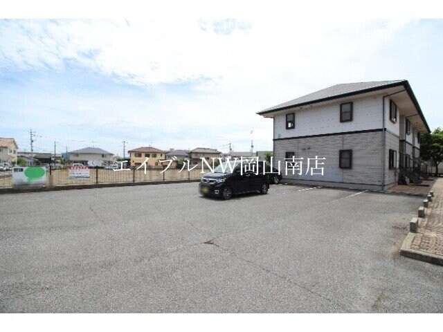  岡山市電東山本線<岡山電気軌道>/東山・おかでんミュージアム駅 徒歩62分 1階 築28年