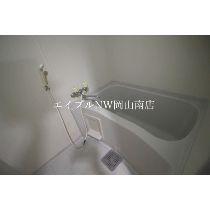  岡山市電清輝橋線<岡山電気軌道>/清輝橋駅 徒歩36分 2階 築26年