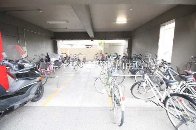  宇野線<宇野みなと線>/備前西市駅 徒歩11分 8階 築30年