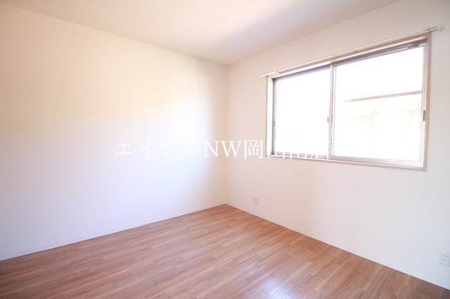  岡山市電東山本線<岡山電気軌道>/東山・おかでんミュージアム駅 徒歩72分 1階 築10年