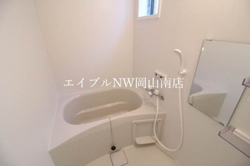  岡山市電東山本線<岡山電気軌道>/東山・おかでんミュージアム駅 徒歩72分 1階 築10年