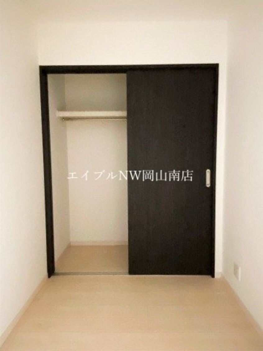  岡山市電清輝橋線<岡山電気軌道>/清輝橋駅 徒歩25分 3階 築4年