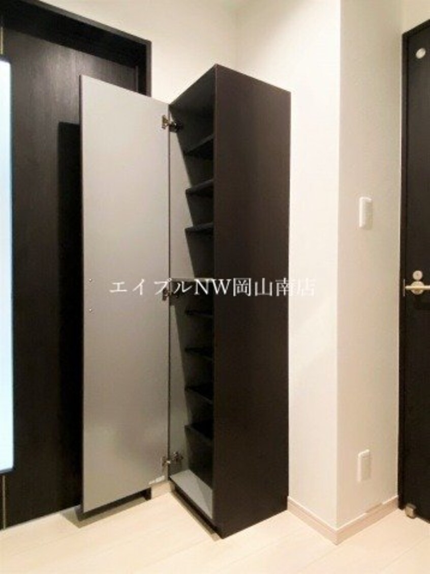  岡山市電清輝橋線<岡山電気軌道>/清輝橋駅 徒歩25分 3階 築4年