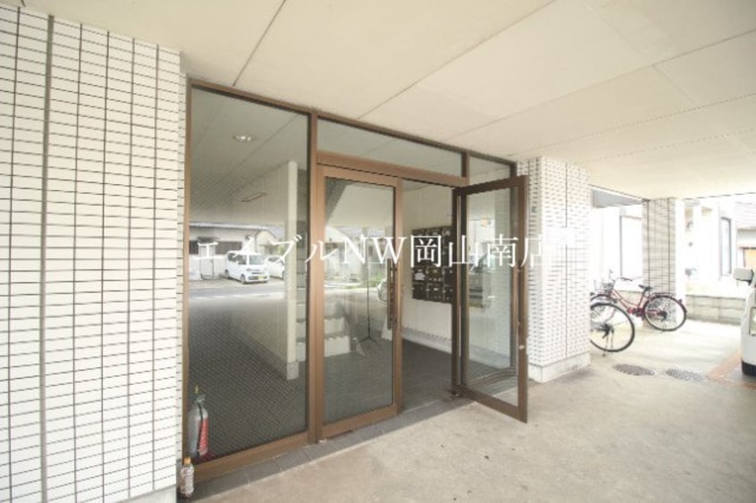  岡山市電清輝橋線<岡山電気軌道>/清輝橋駅 徒歩42分 2階 築34年