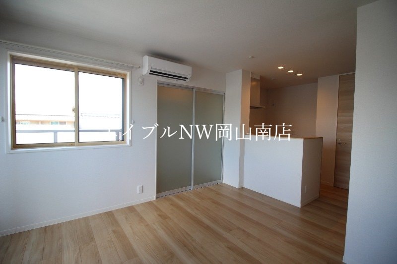  岡山市電清輝橋線<岡山電気軌道>/清輝橋駅 徒歩18分 3階 築2年