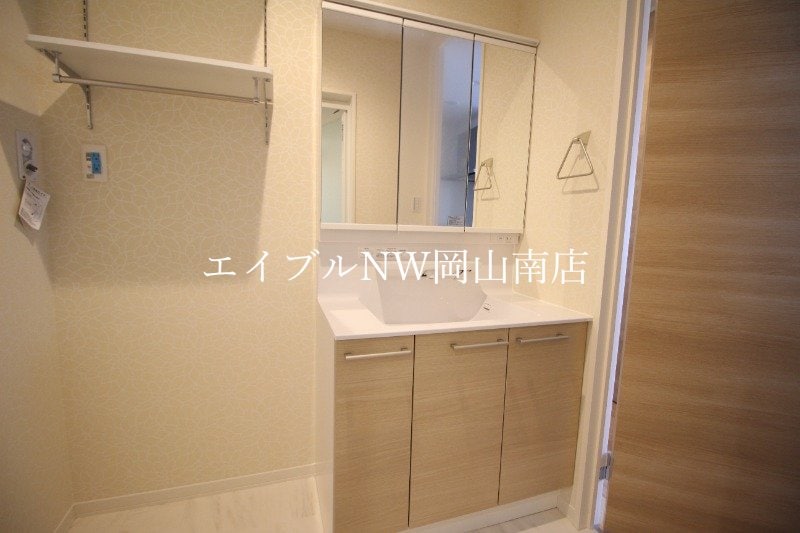  岡山市電清輝橋線<岡山電気軌道>/清輝橋駅 徒歩18分 3階 築2年