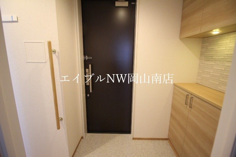  岡山市電清輝橋線<岡山電気軌道>/清輝橋駅 徒歩18分 3階 築2年